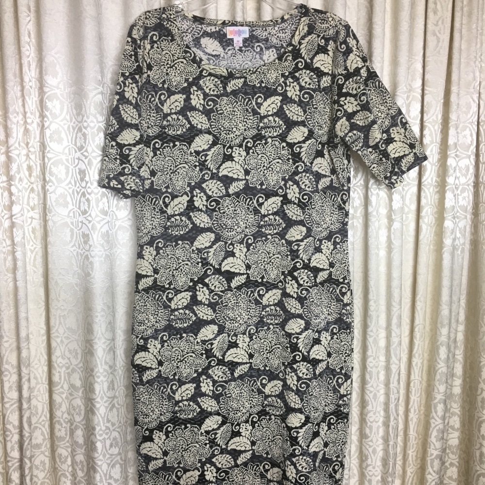 T-shirt style Dress Black Gray Cream Floral work